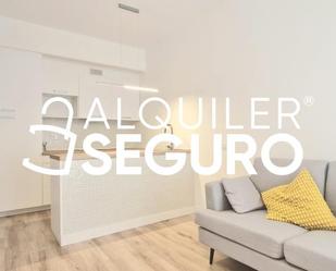 Sala d'estar de Pis de lloguer en  Madrid Capital amb Calefacció