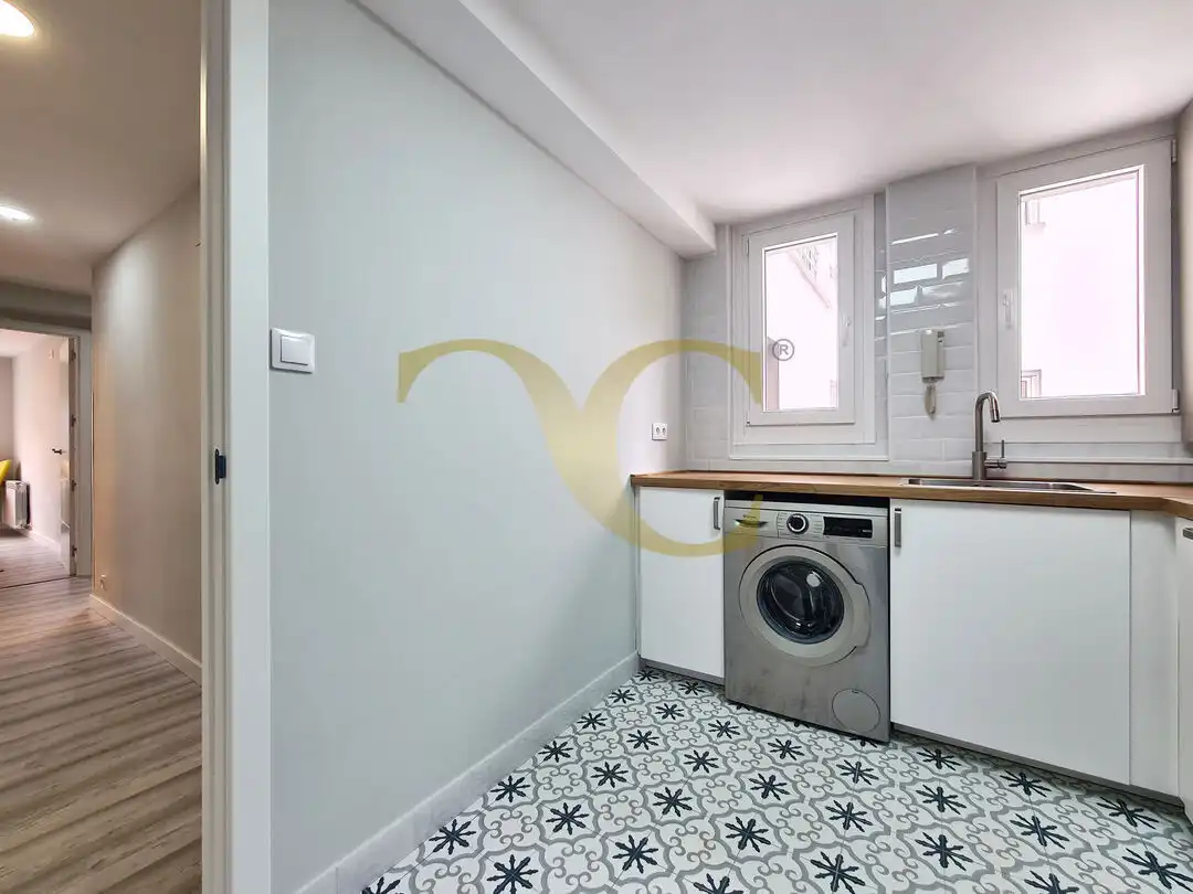 Cocina de Piso en venta en Oviedo  con Calefacción y Amueblado