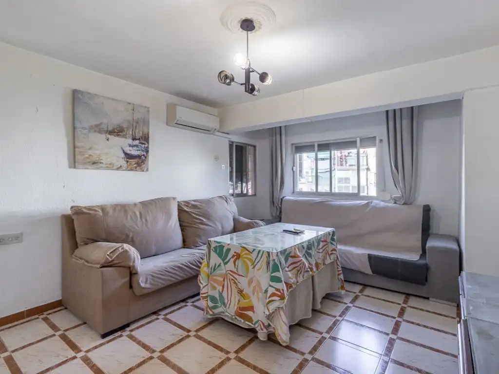 Piso con ascensor en venta en Calle Paraguay, imagen 2