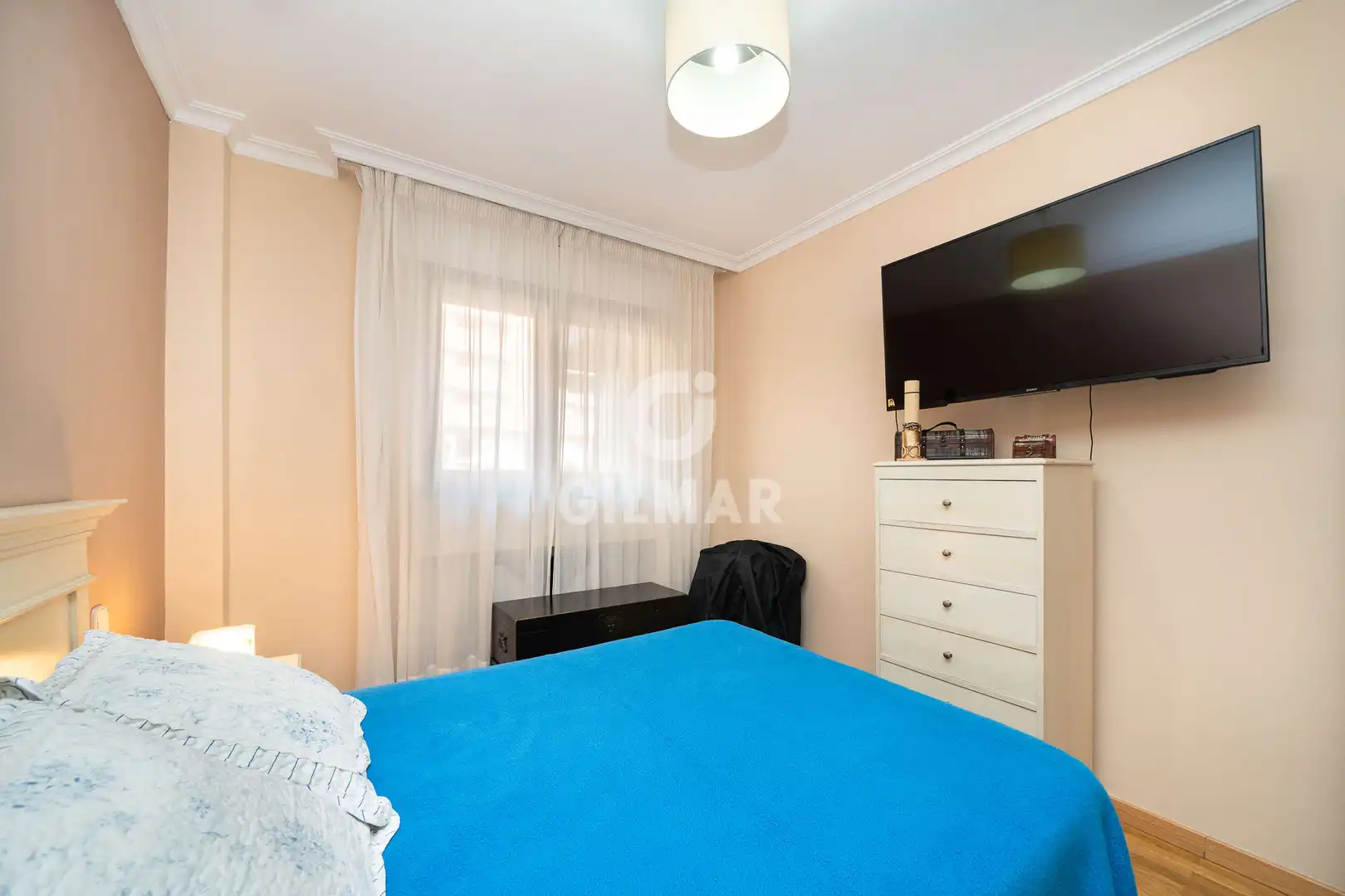 Habitación de Planta baja en venta en Madrid con Calefacción, Jardín privado y Piscina