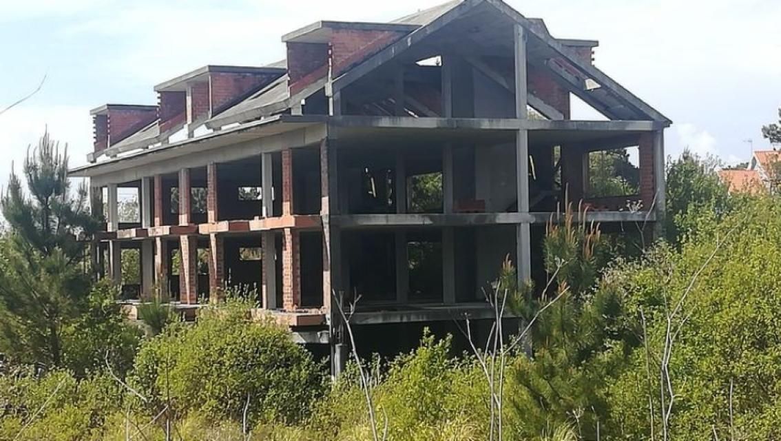 Außenansicht von Gebaude zum Verkauf in A Capela 