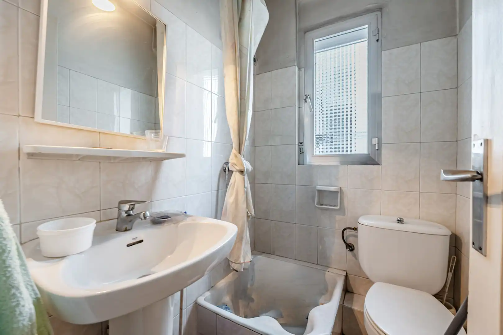 Badezimmer von Wohnung zum Verkauf in Madrid mit Heizung, Terrasse und Möbliert