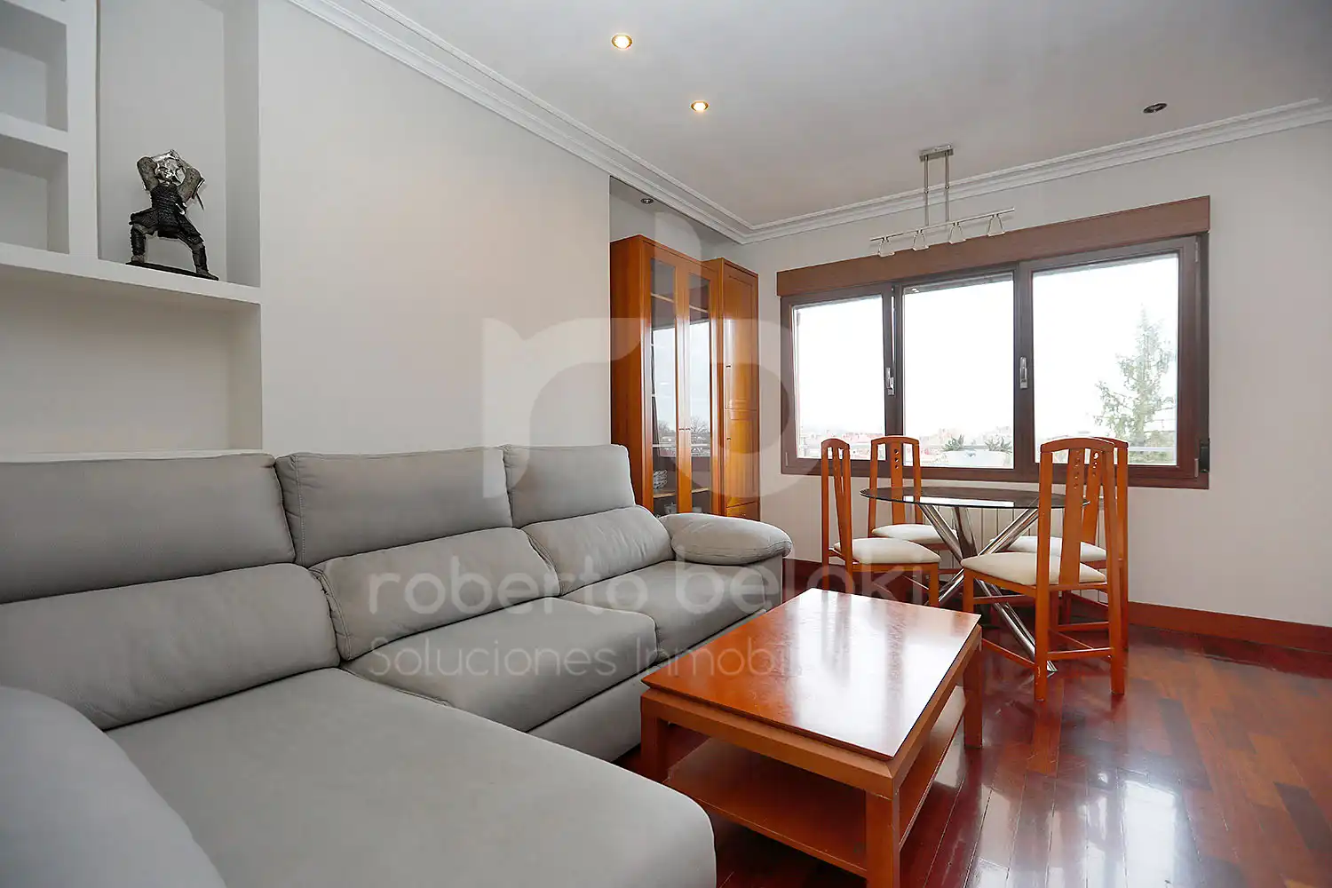 Flat for sale in Colon Ibilbidea, Centro - Mendibil - Santiago