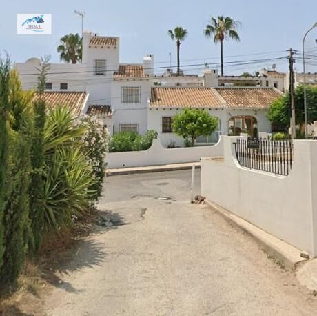Vista exterior de Casa o chalet en venta en Orihuela con Jardín privado