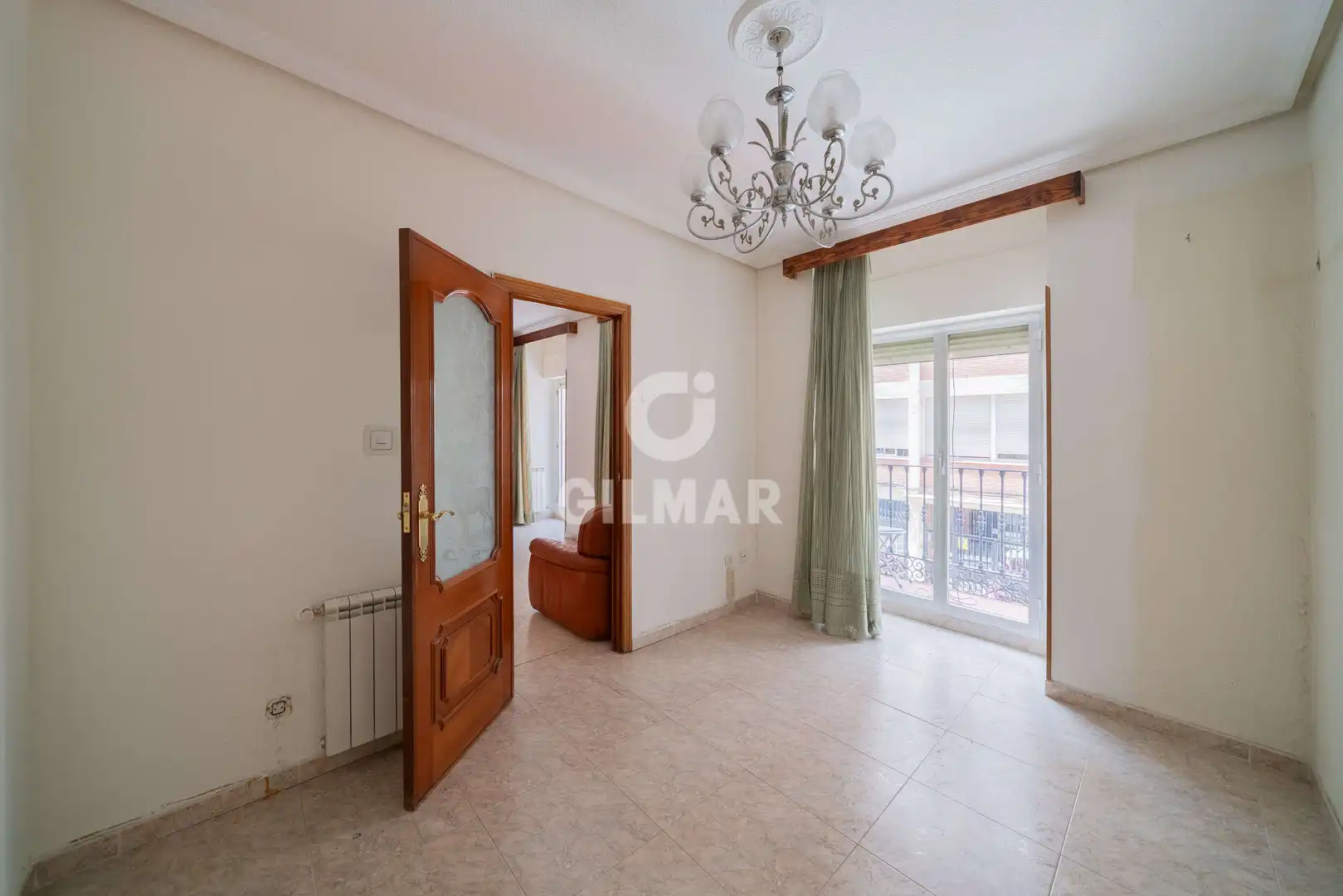 Piso en venta en Madrid con Calefacción y Trastero