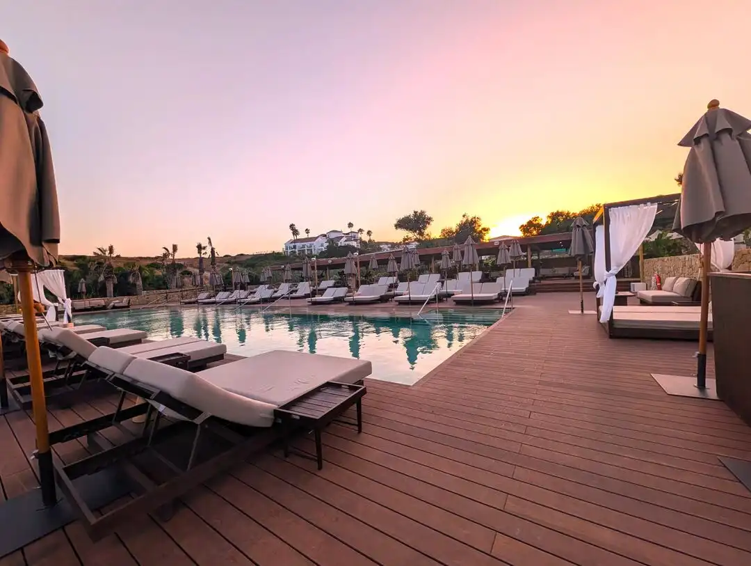 Swimming pool of Apartments for rent in La Alcaidesa  with Air Conditioner, Heating and Terrace