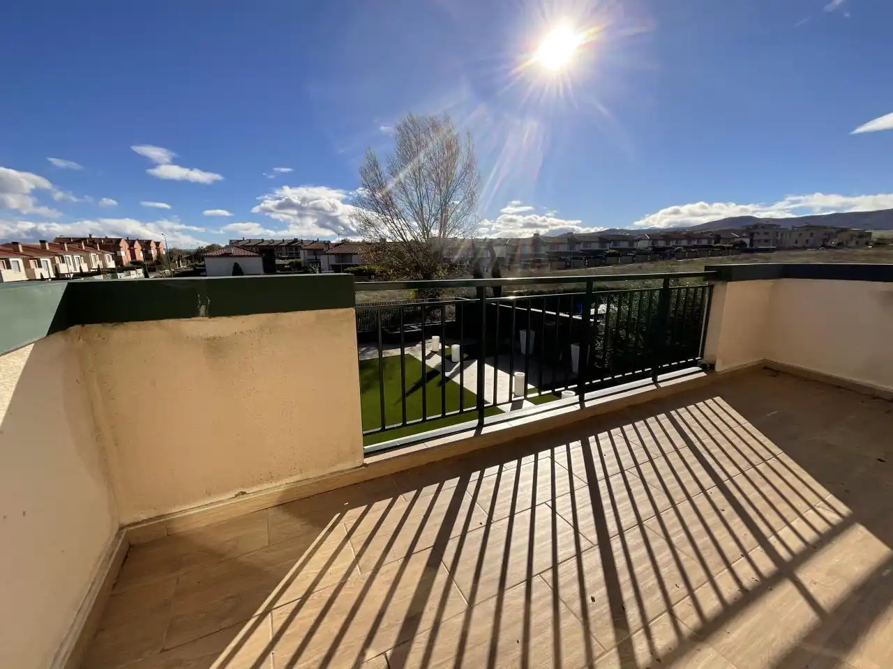 Terrassa de Casa adosada en venda en Cirueña amb Calefacció, Jardí privat i Parquet