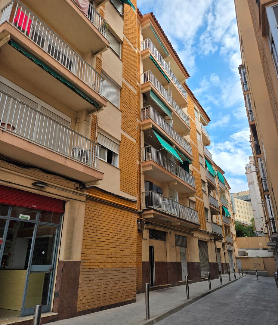 Exterior view of Flat to rent in  Tarragona Capital  with Oven