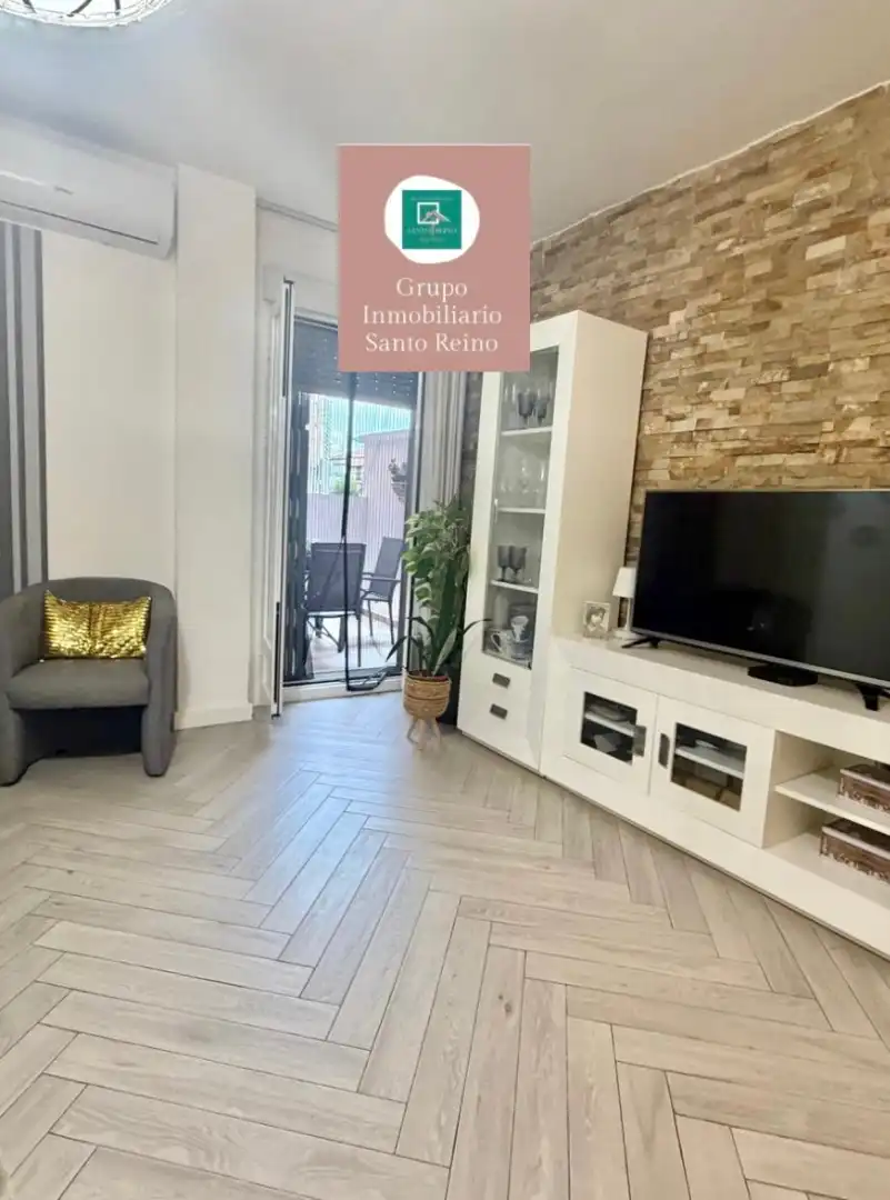 Sala de estar de Piso en venta en Jaén con Aire acondicionado, Trastero y Amueblado