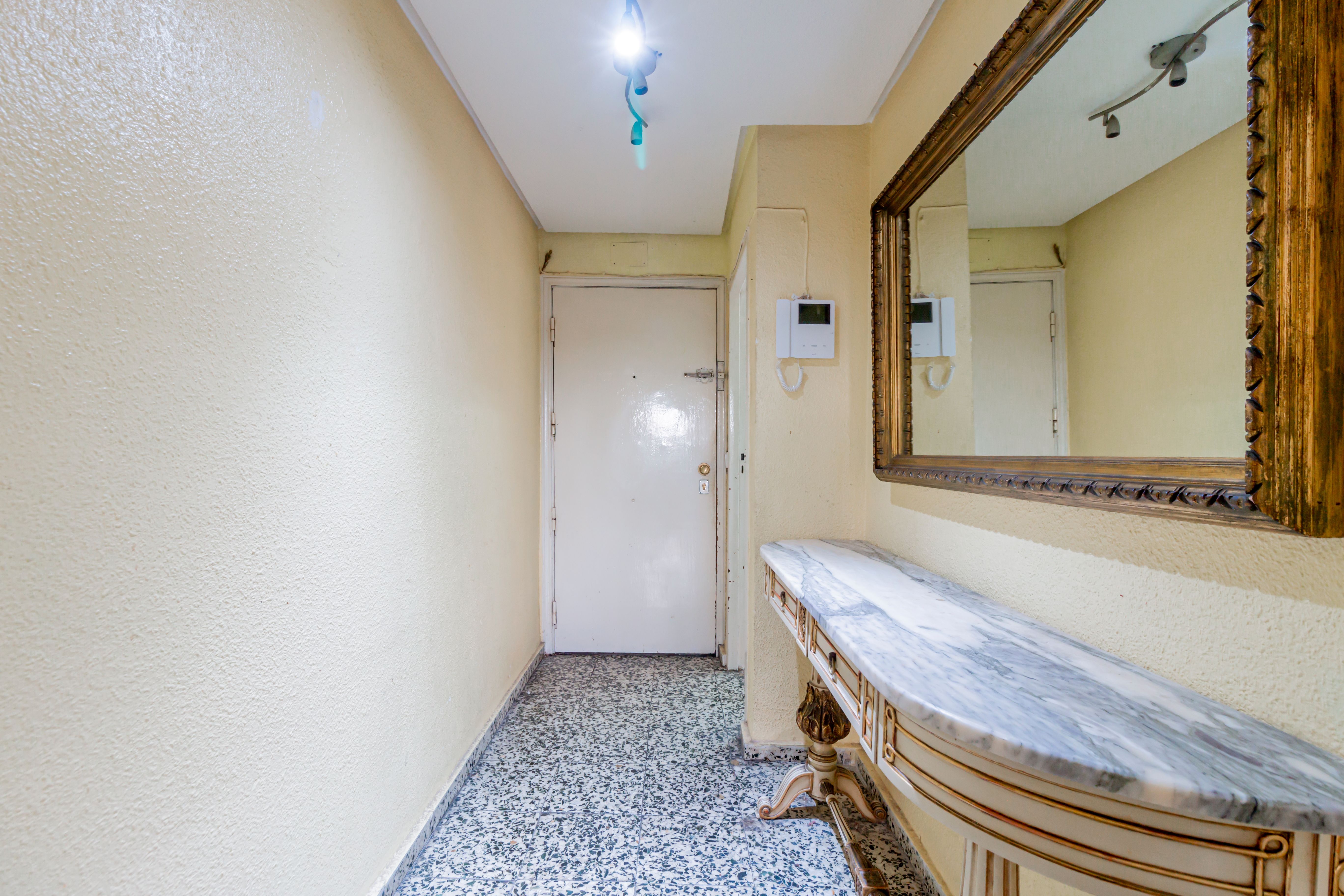 Flat for sale in  Madrid Capital  with Heating