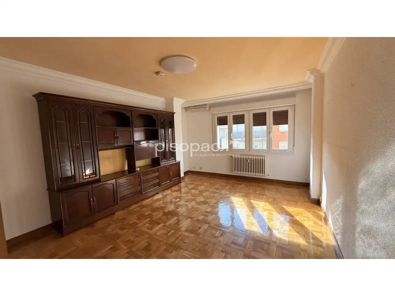 Sala de estar de Piso en venta en  Pamplona / Iruña con Aire acondicionado, Terraza y Trastero