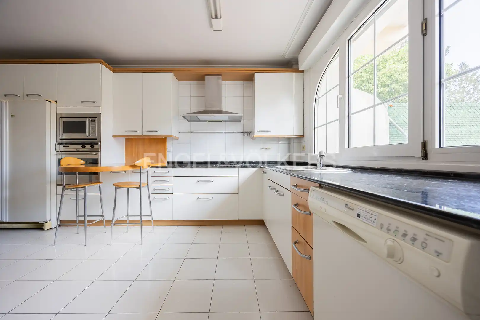 Cocina de Casa o chalet en venta en Loiu con Calefacción, Jardín privado y Piscina