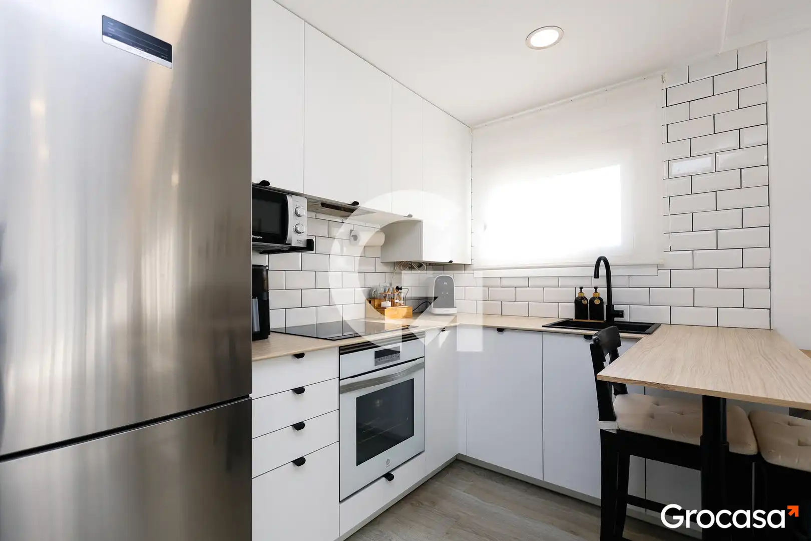 Kitchen of Flat for sale in Castelldefels  with Air Conditioner, Balcony and Community pool