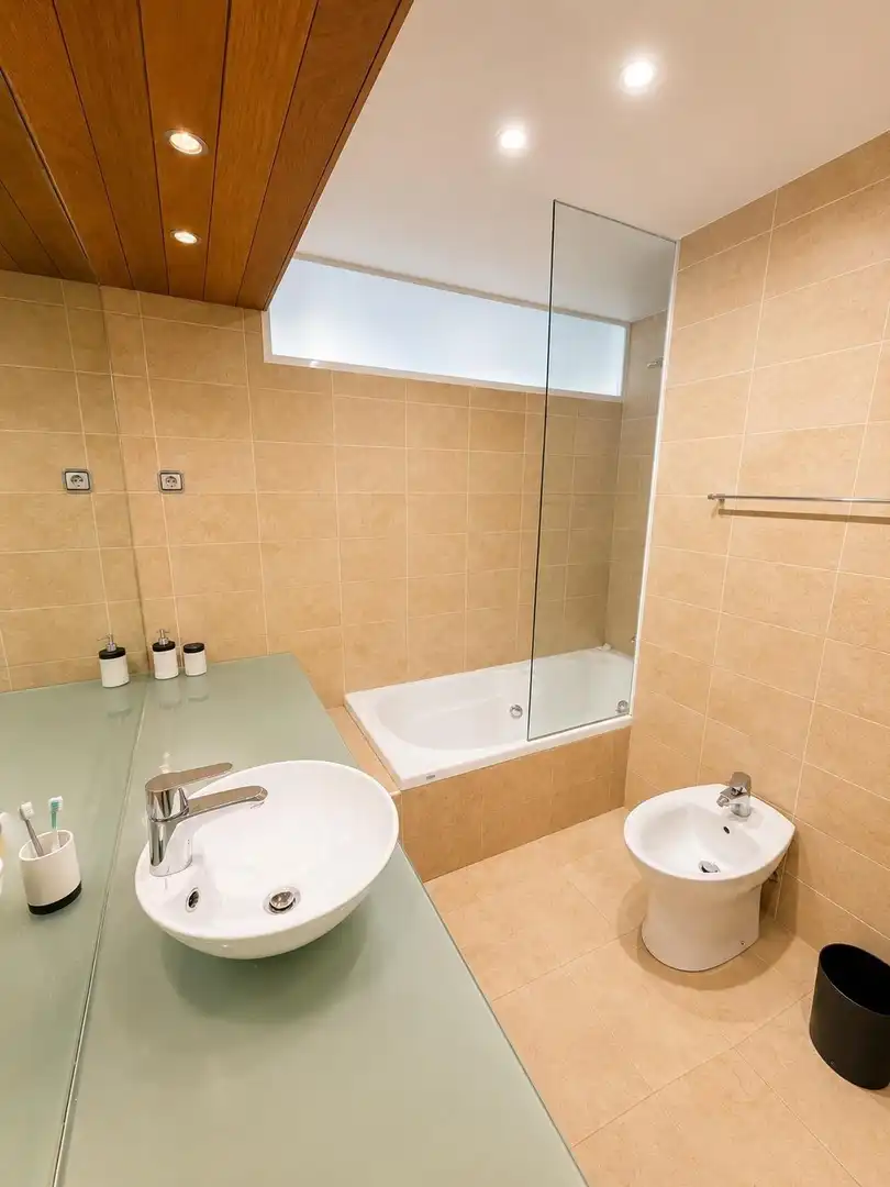Baño de Apartamento en venta en Benalmádena con Aire acondicionado, Jardín privado y Terraza