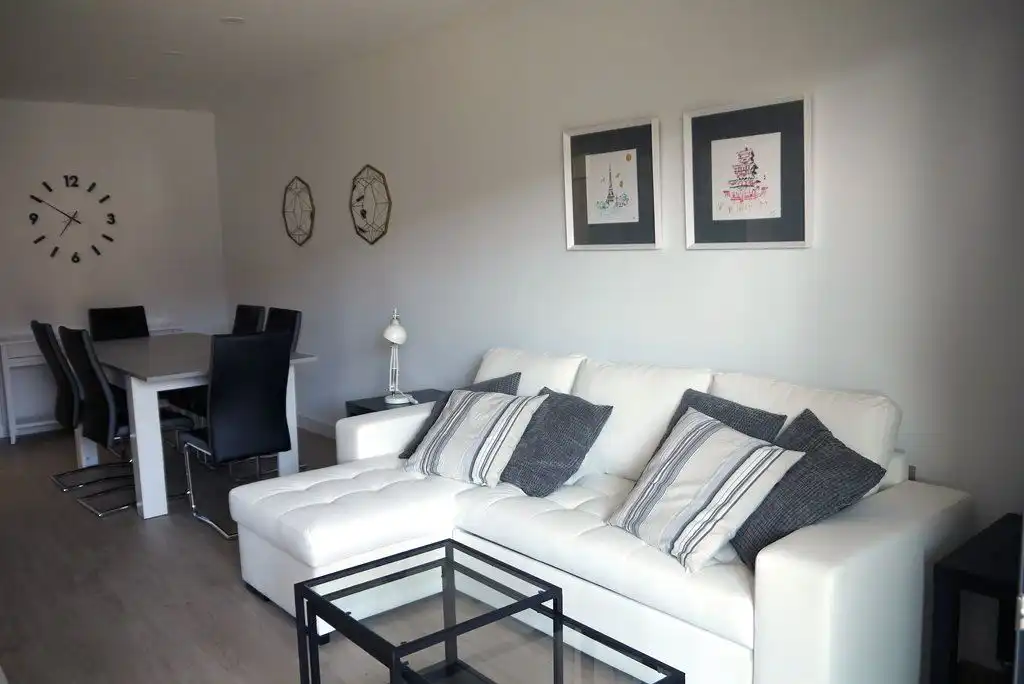 Living room of Flat for rent in Bilbao   with Heating, Terrace and Swimming Pool