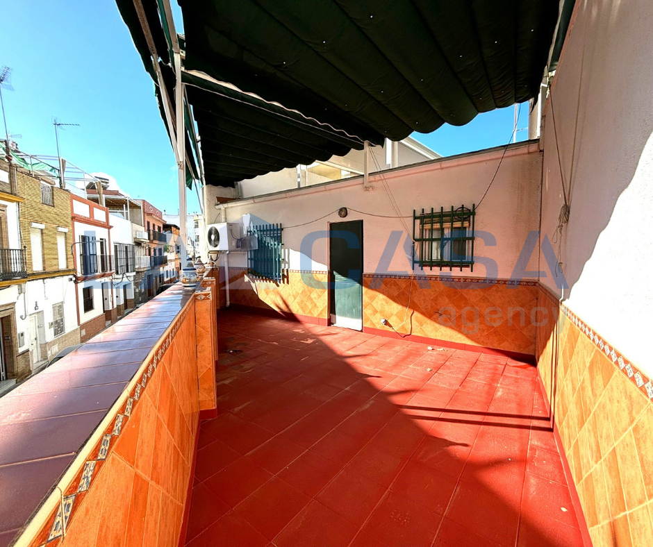 Terrace of House or chalet for sale in  Sevilla Capital  with Terrace and Storage room