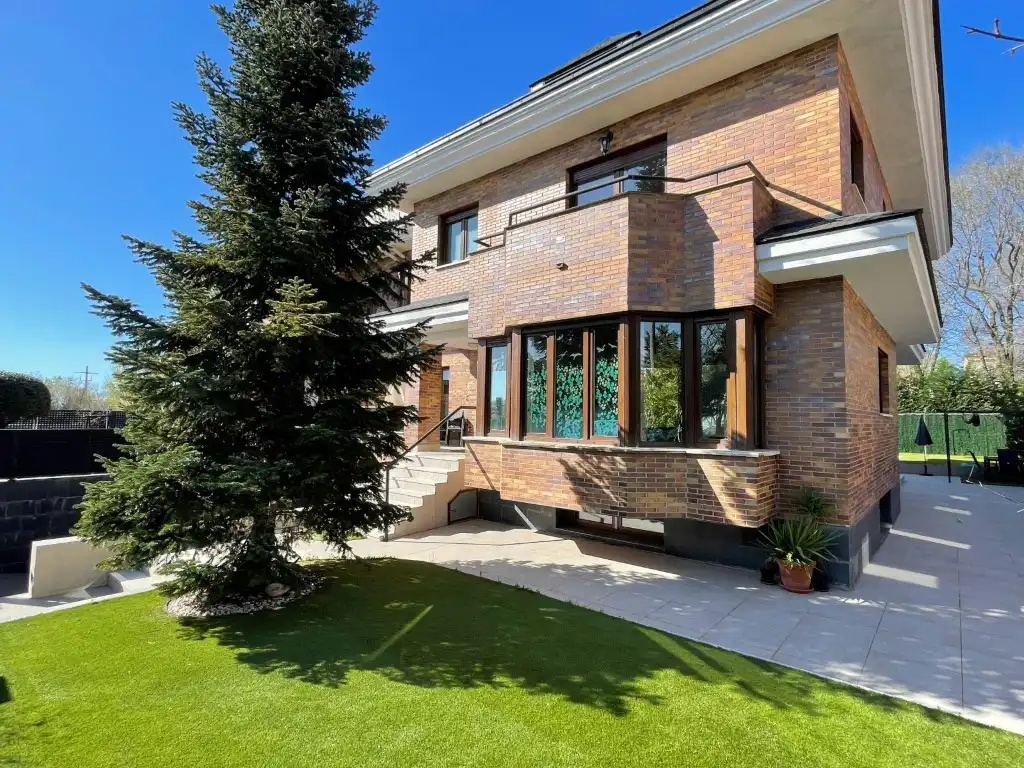 Exterior view of Detached homes for sale in Las Rozas de Madrid  with Private garden, Terrace and Storage room