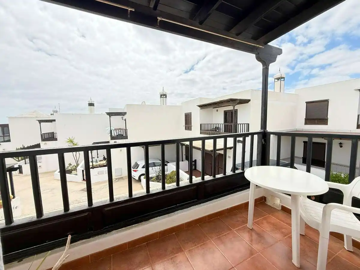 Vista exterior de Casa o xalet en venda en Teguise amb Jardí privat, Terrassa i Moblat
