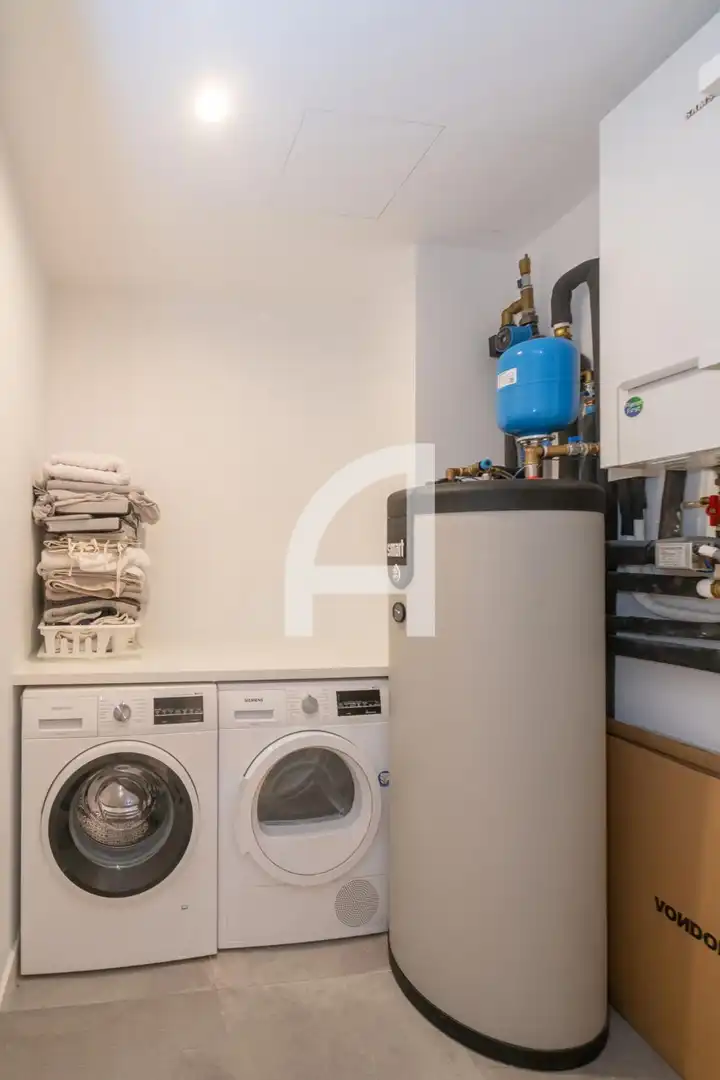 Piso de alquiler en JOAN MARAGALL, Eixample Nord