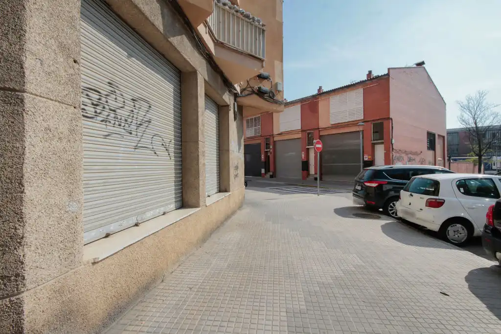 Vista exterior de Local en venta en Mollet del Vallès