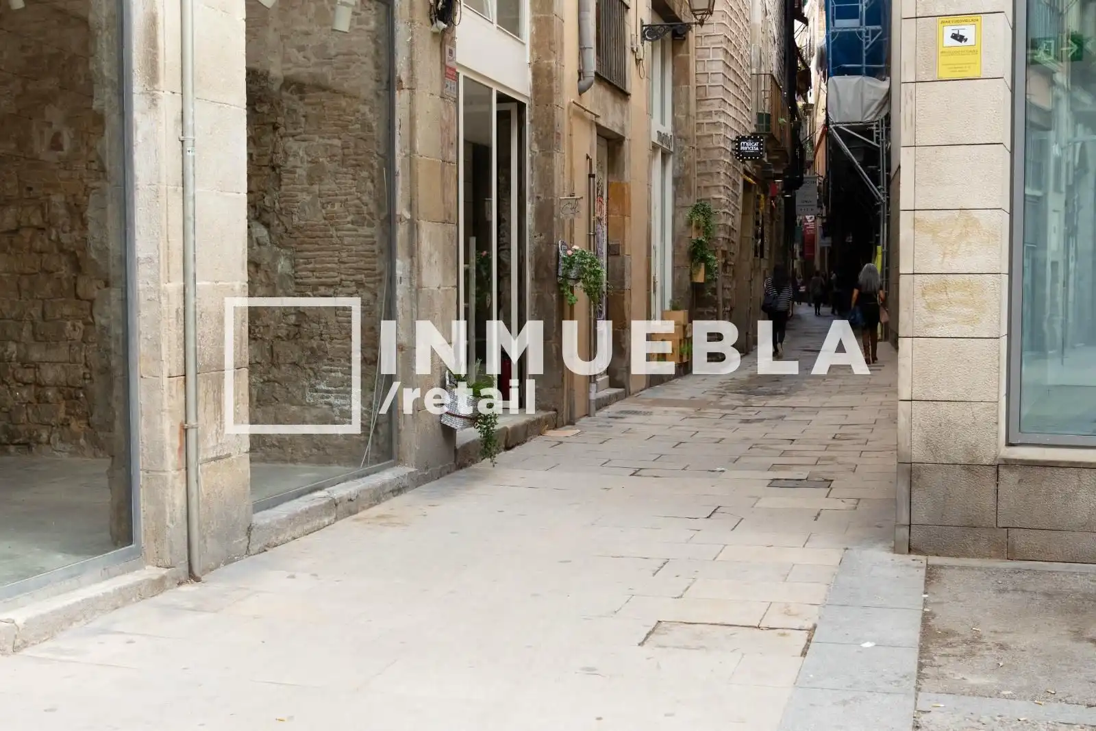 Exterior view of Commercial properties for rent in Barcelona  with Air Conditioner and Alarm
