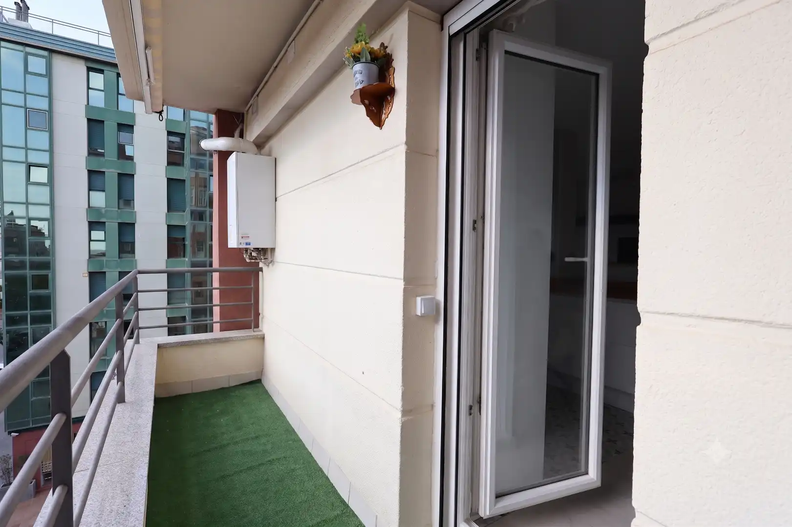Flat for sale in de Lluís Muncunill, Zona Esportiva