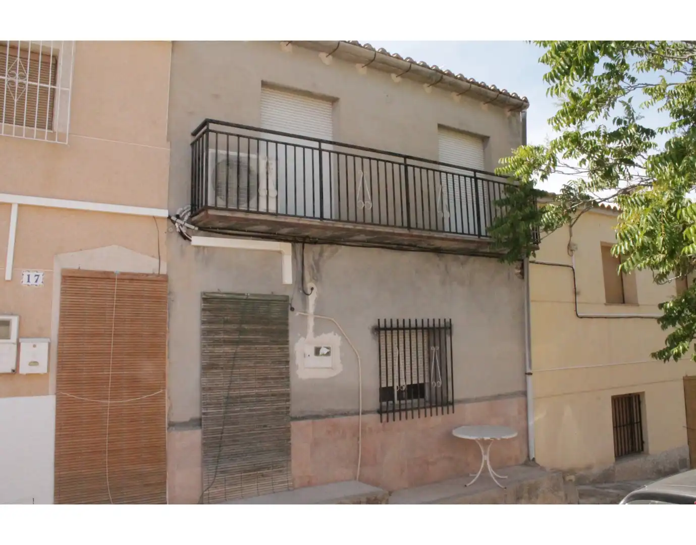 Casa adosada en venda a Yecla
