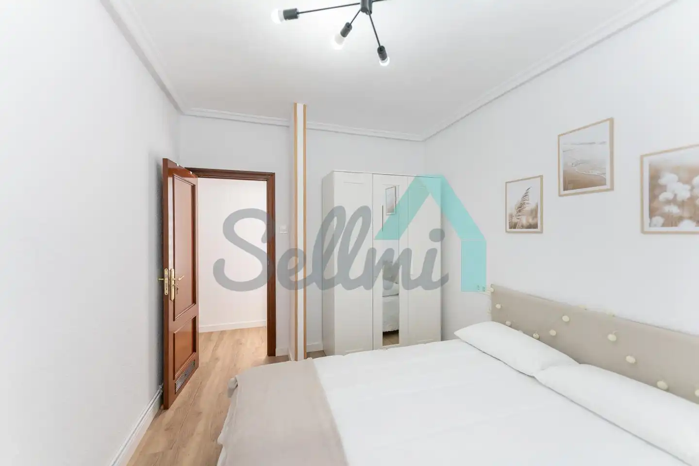 Schlafzimmer von Wohnung zur untervermieten in Oviedo  mit Heizung, Möbliert und Internet