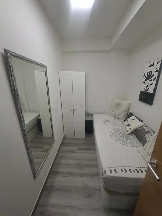 Dormitori de Apartament en venda en Vitoria - Gasteiz amb Calefacció, Parquet i Terrassa