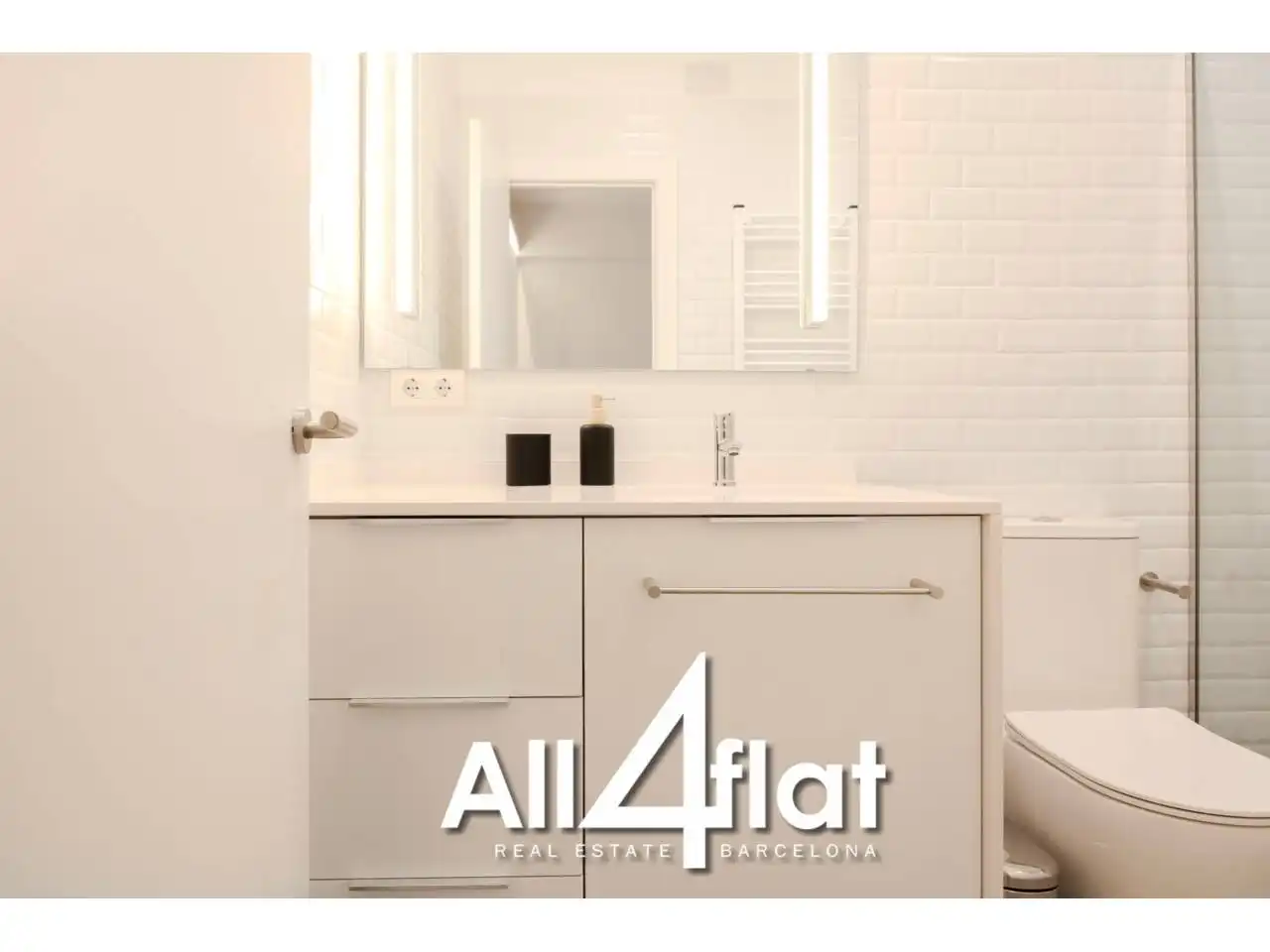 Badezimmer von Wohnung zur Miete in Barcelona mit Klimaanlage, Heizung und Möbliert
