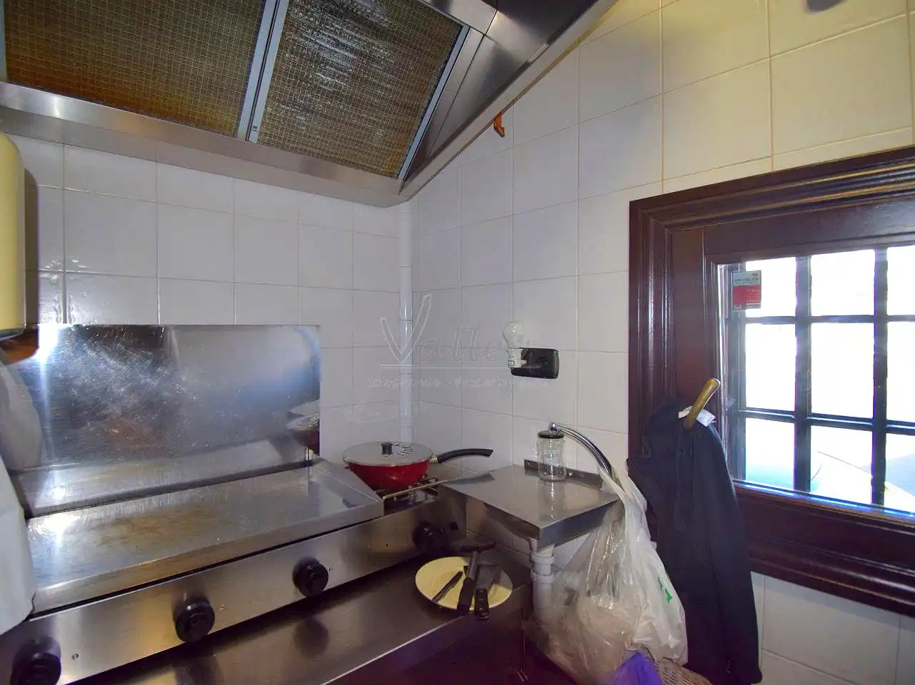 Cuina de Local en venda en San Roque amb Aire condicionat i Terrassa