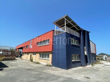 Nau industrial de lloguer a Barrio El Campillo
