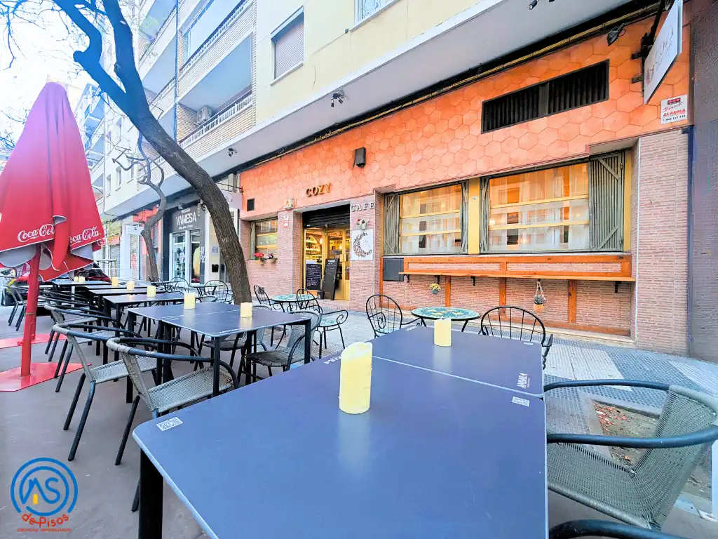 Terraza de Local en traspaso en Zaragoza con Aire acondicionado, Calefacción y Parquet