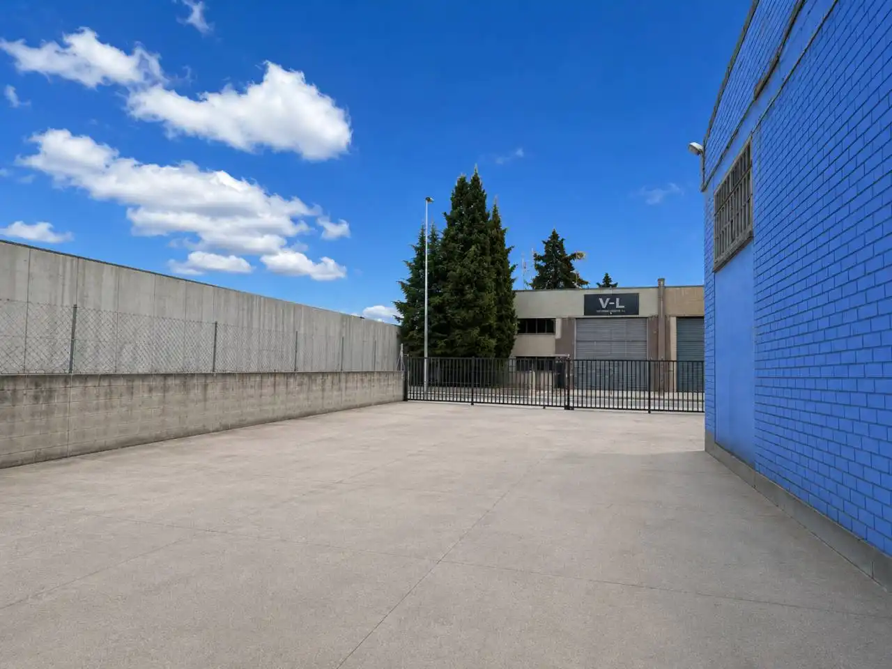 Exterior view of Industrial buildings for sale in Sant Fruitós de Bages