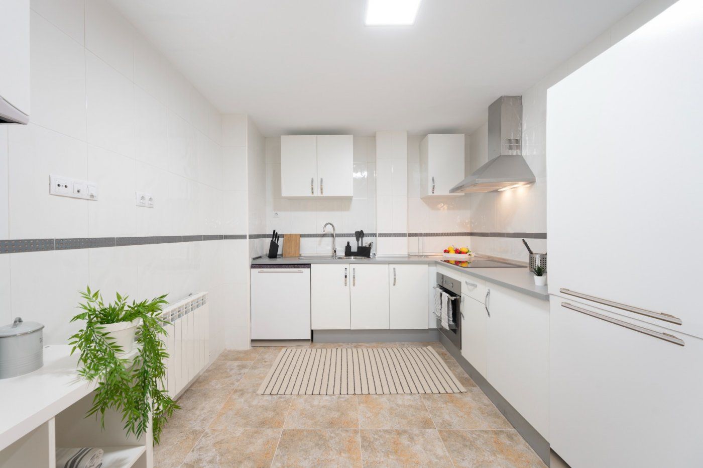 Kitchen of Flat for sale in Tomelloso  with Heating, Terrace and Storage room