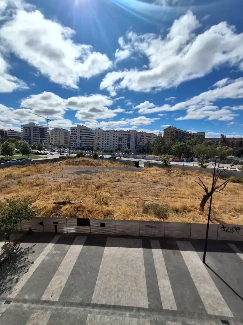 Flat with lift for sale in Calle Ingenieros Pino y Amorena 13, imagen 4