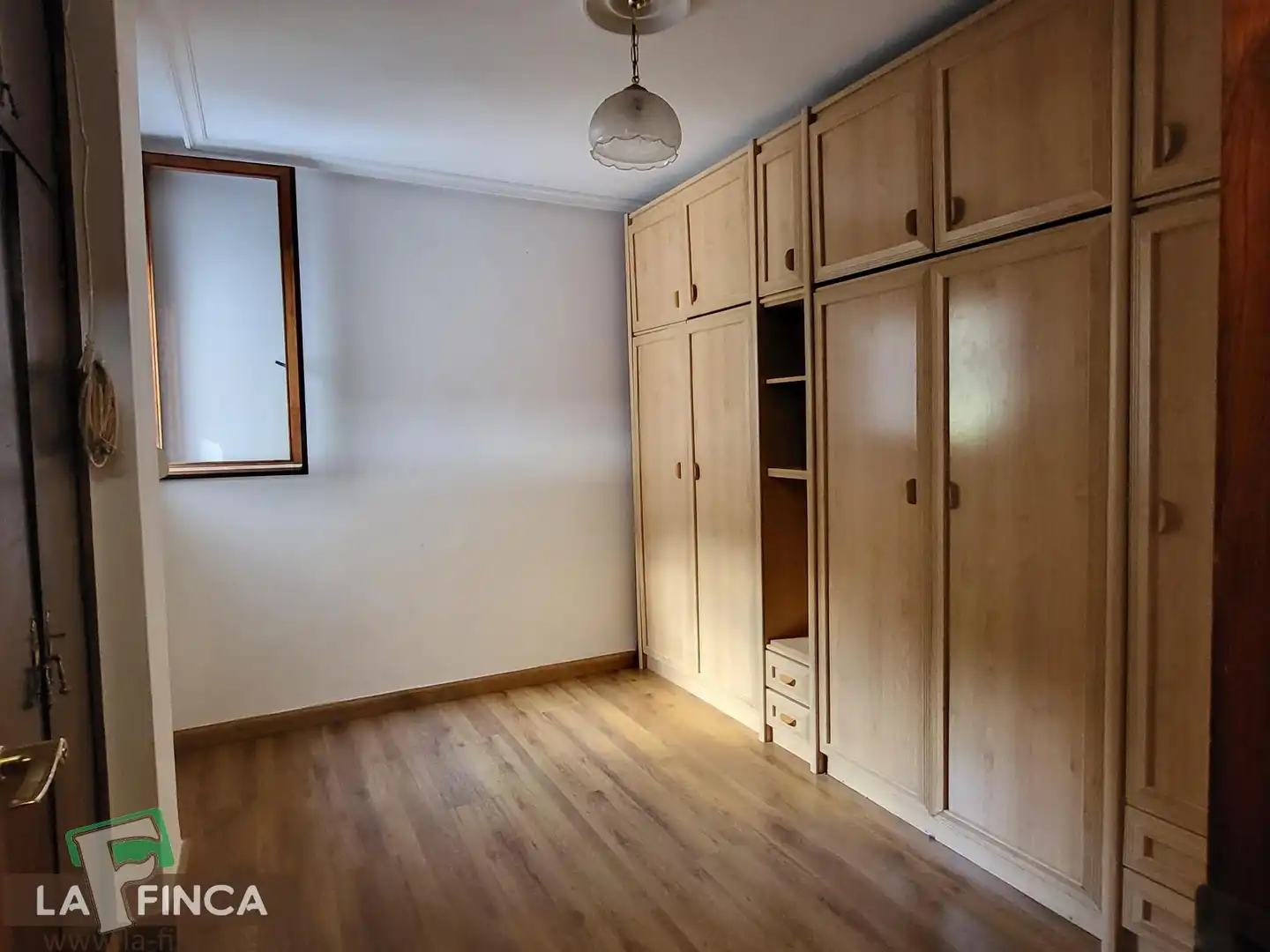 Habitación de Casa o chalet en venta en Cangas del Narcea con Calefacción, Terraza y Trastero