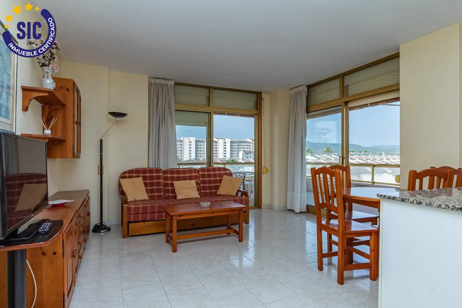 Sala d'estar de Apartament en venda en Peñíscola / Peníscola amb Terrassa, Moblat i Piscina comunitària