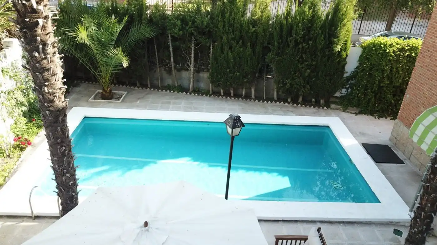 Piscina de Casa o xalet en venda en Ocaña amb Calefacció, Jardí privat i Terrassa