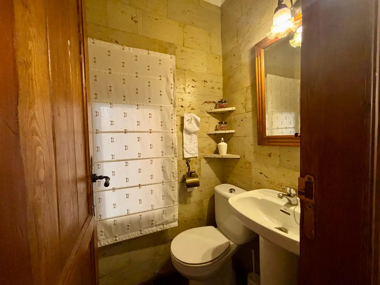 Badezimmer von Einfamilien-Reihenhaus zur Miete in Mijas mit Klimaanlage, Heizung und Möbliert
