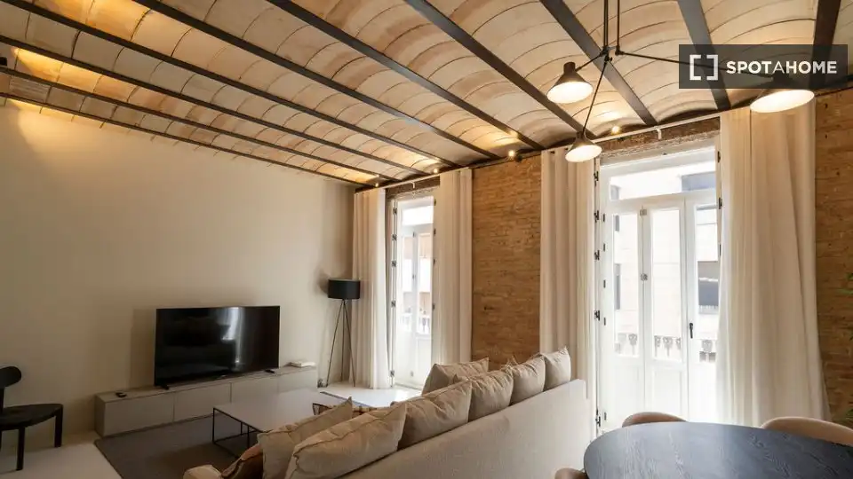 Appartamento con terrazza in affitto a L'Eixample, imagen 13
