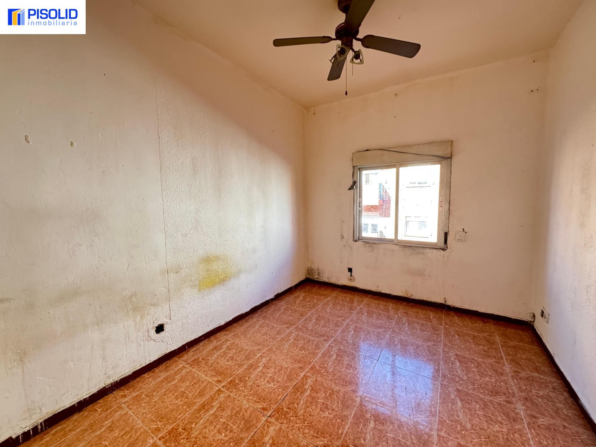Flat for sale in Calle CAAMAÑO, Delicias