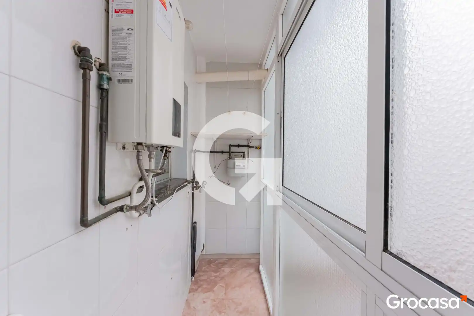 Flat for sale in Cornellà de Llobregat  with Oven