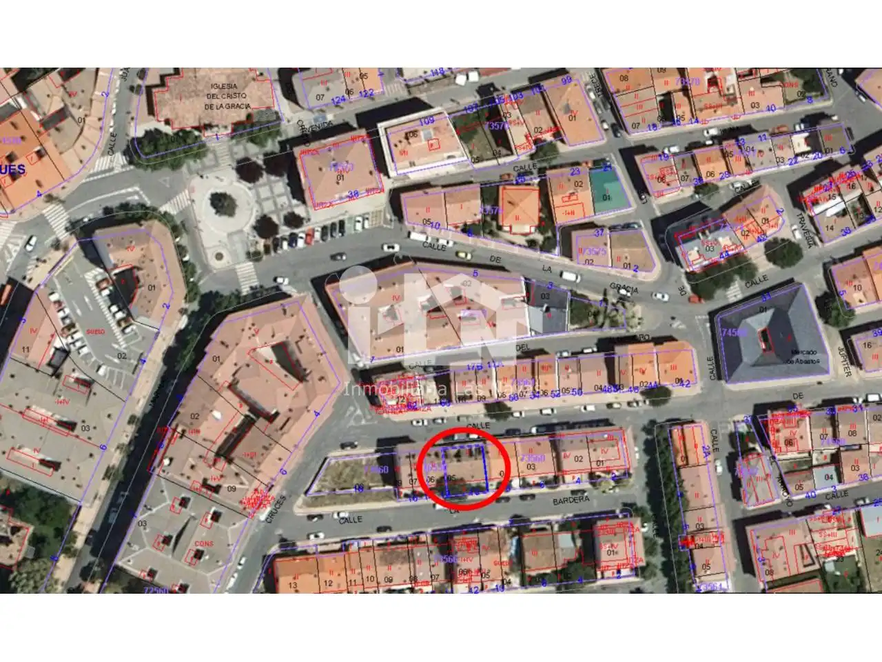 Vista exterior de Casa o xalet en venda en Las Navas del Marqués  amb Jardí privat