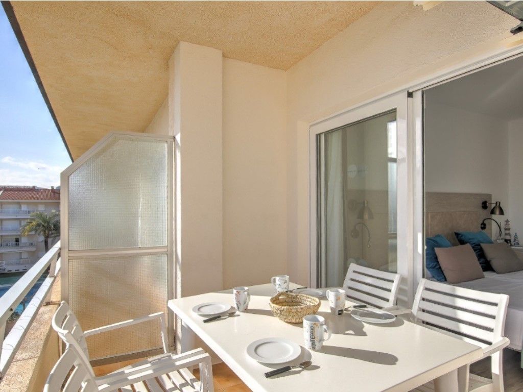 Bedroom of Flat to rent in L'Estartit  with Air Conditioner and Furnished