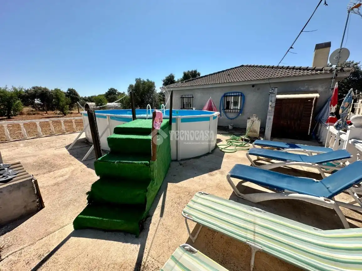 Swimming pool of Houses for sale in Loranca de Tajuña  with Heating