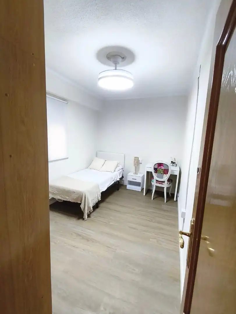 Bedroom of Flat for rent in Valencia  with Air Conditioner, Heating and Terrace