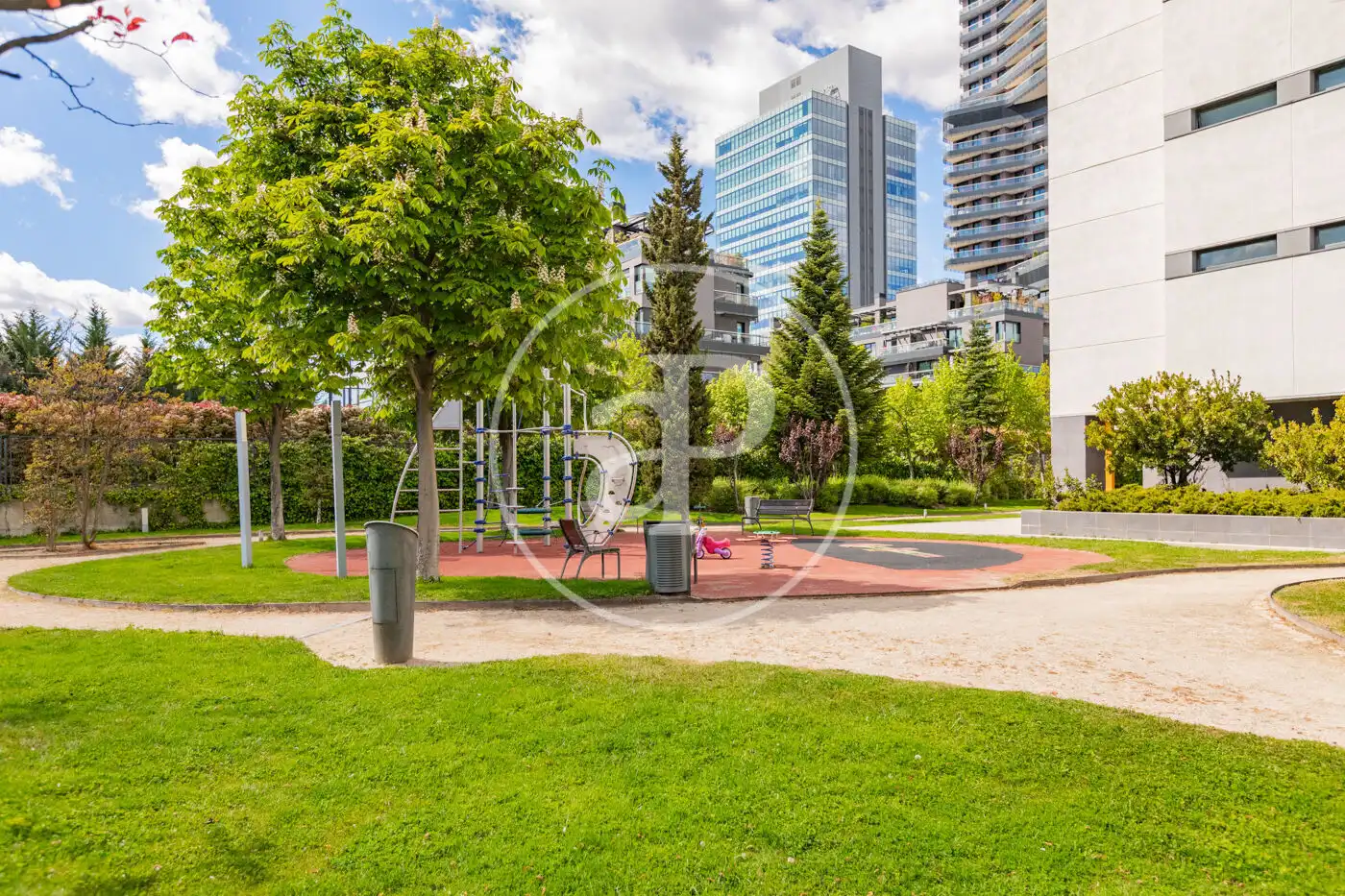 Exterior view of Flat for sale in Madrid  with Air Conditioner, Heating and Private garden