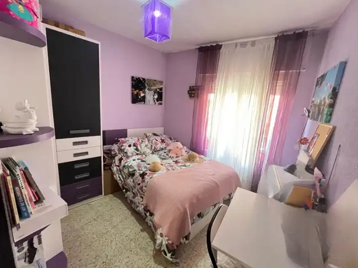 Habitación de Piso en venta en Cuéllar con Amueblado, Horno y Lavadora