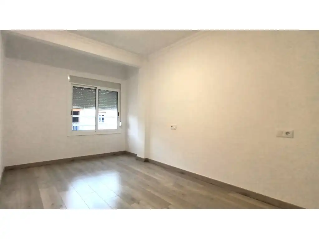 Flat for sale in Calle Vint-I-U, imagen 10